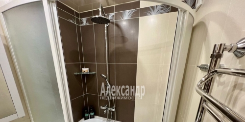 3-комн квартира Большеохтинский просп.,  д. 10