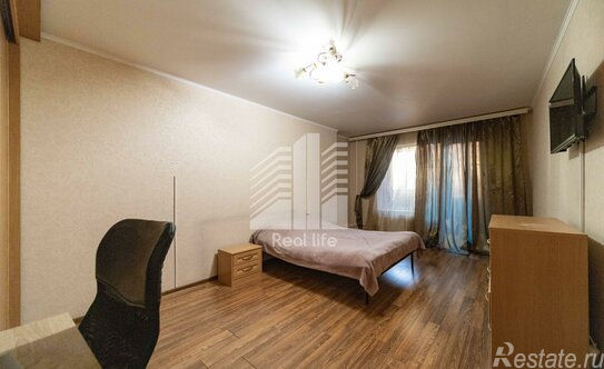 Продажа 1-комн квартиры на вторичном рынке ул Маршала Захарова,  д. 17,  к. 1