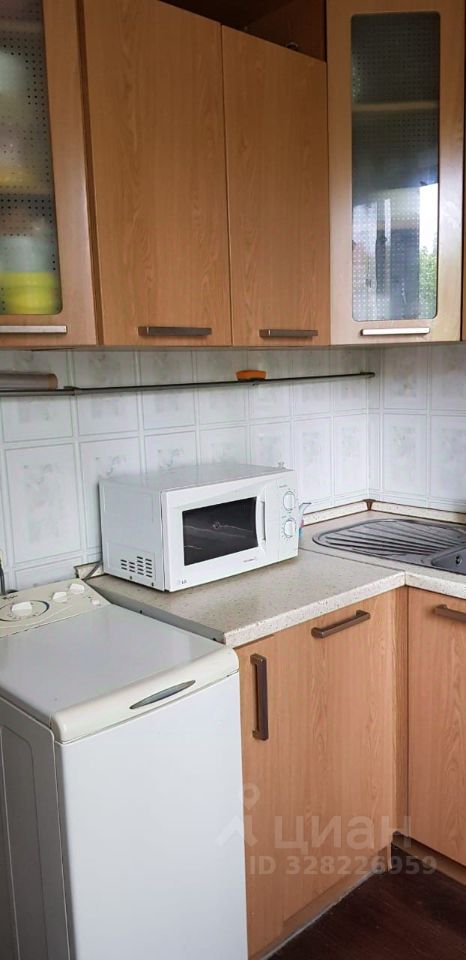 Аренда 3-комн квартиры на вторичном рынке Профсоюзная улица, 99