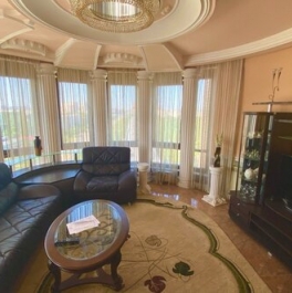 Продажа 1-комн квартиры на вторичном рынке Павловск г, Медвежий пер