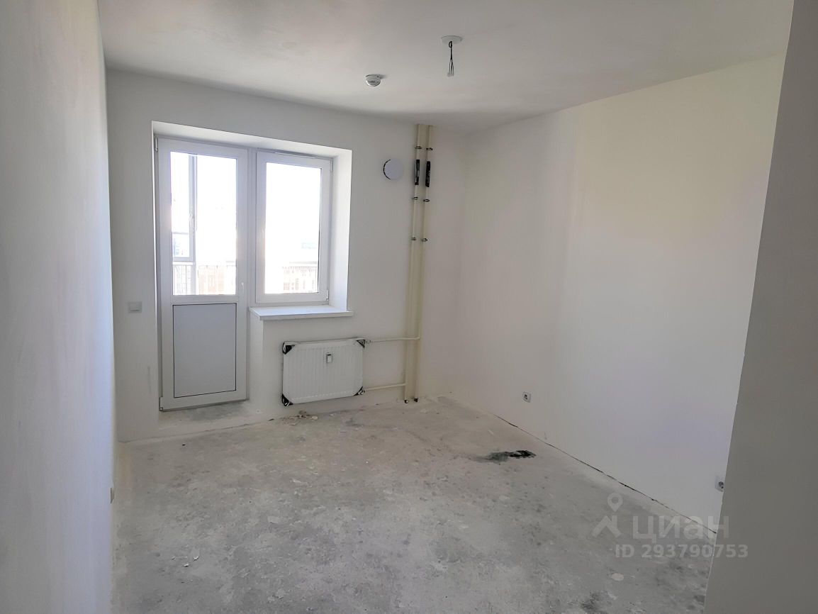 Продажа 3-комн квартиры на вторичном рынке Заневский проспект, 42