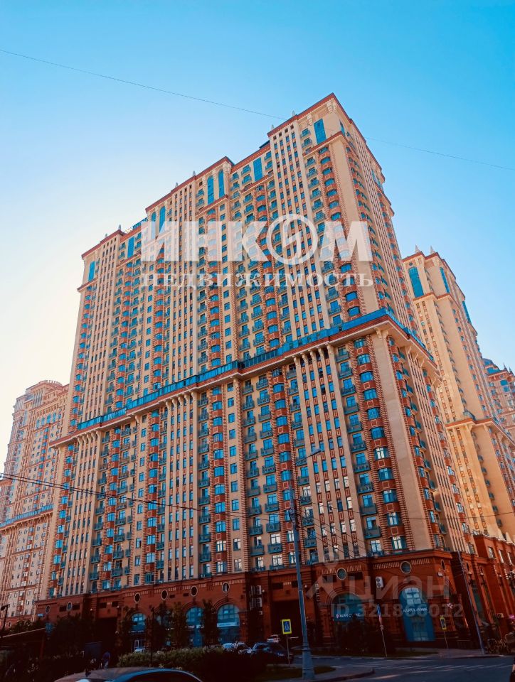Продажа 3-комн квартиры на вторичном рынке Авиационная улица, 77к2