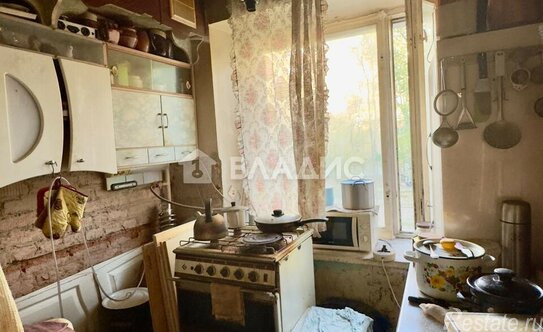 Продажа 2-комн квартиры на вторичном рынке Халтуринская улица,  д. 19