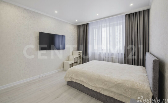 Продажа 2-комн квартиры на вторичном рынке Изваринская улица,  д. 3 к1