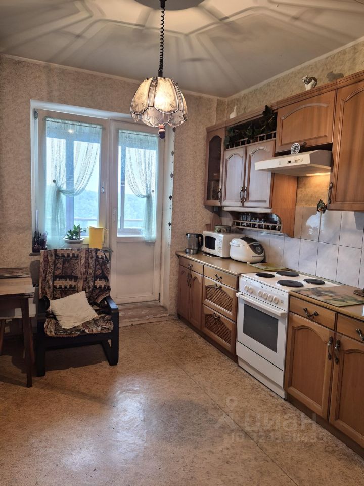 Продажа 3-комн квартиры на вторичном рынке улица Островитянова, 53