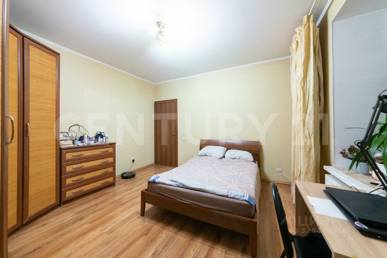 Продажа 2-комн квартиры на вторичном рынке бульвар Новаторов, 67к2