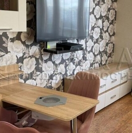 Продажа 3-комн квартиры на вторичном рынке Российский проспект,  д. 14