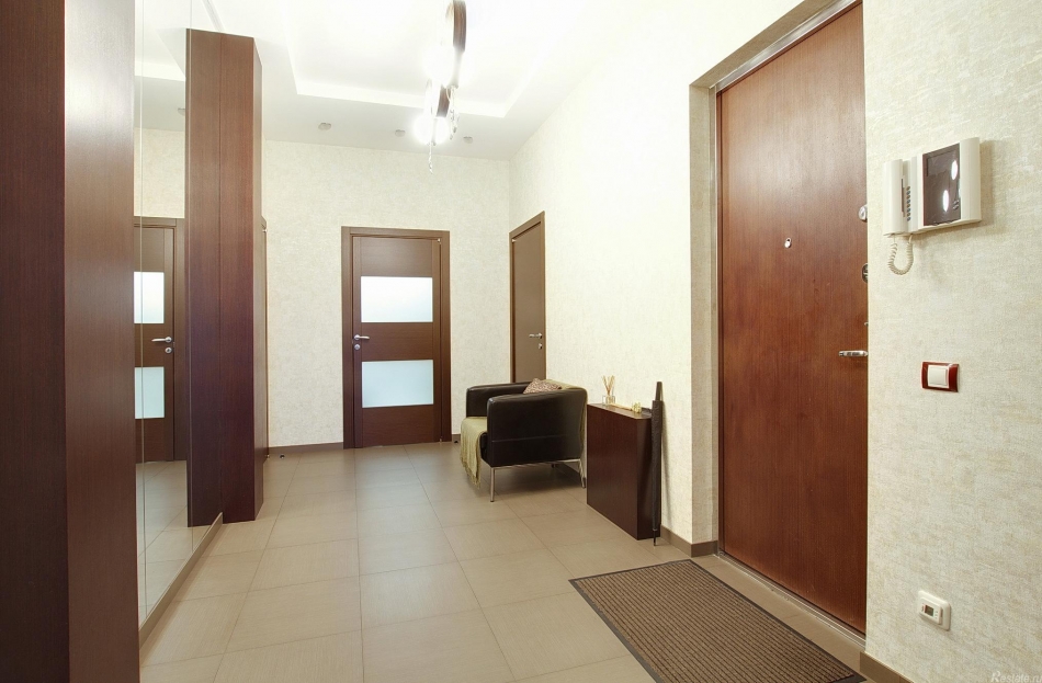 Продажа 3-комн квартиры на вторичном рынке Песочная набережная,  д. 40