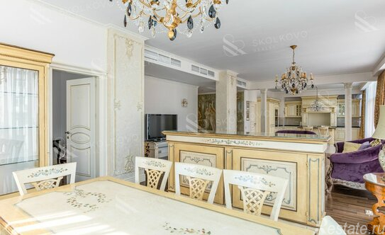 Продажа 6-комн квартиры на вторичном рынке ул Климашкина,  д. 17,  к. 2