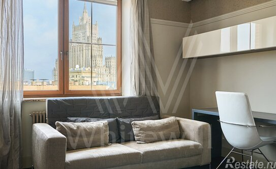 Продажа 3-комн квартиры на вторичном рынке Ружейный пер,  д. 3