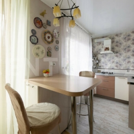 Продажа 2-комн квартиры на вторичном рынке Им Свердлова пгт, 1-й мкр,  д. 30