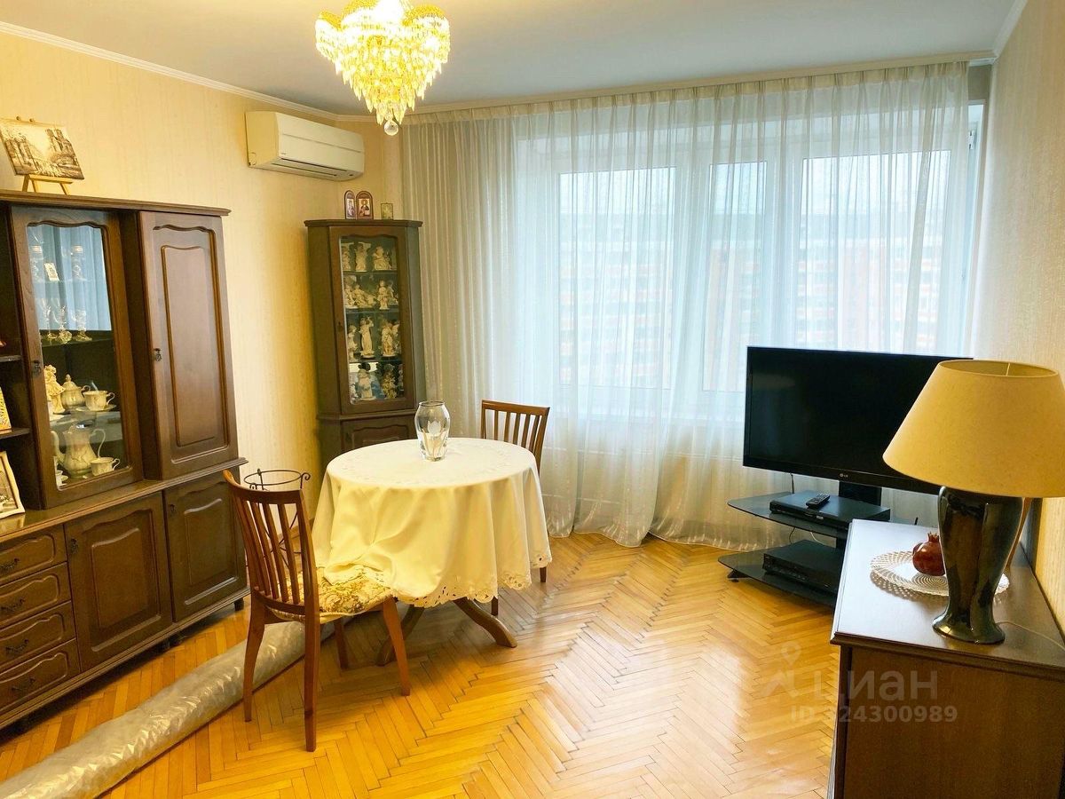 Продажа 3-комн квартиры на вторичном рынке Липецкая улица, 2/16