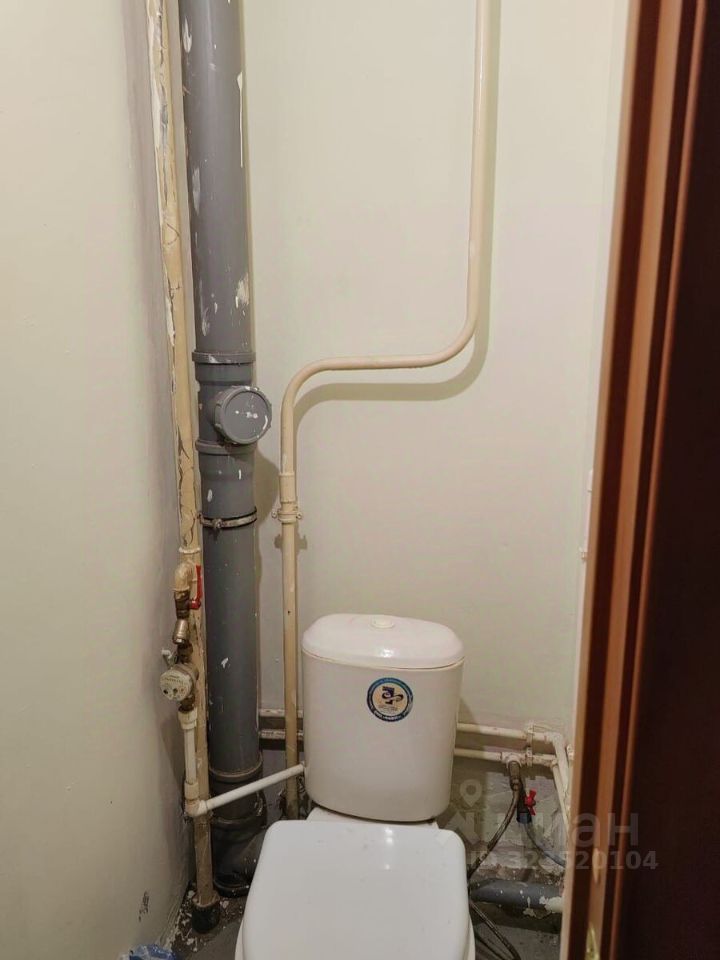 Продажа 1-комн квартиры на вторичном рынке Имени Свердлова пгт, проезд Западный, 12