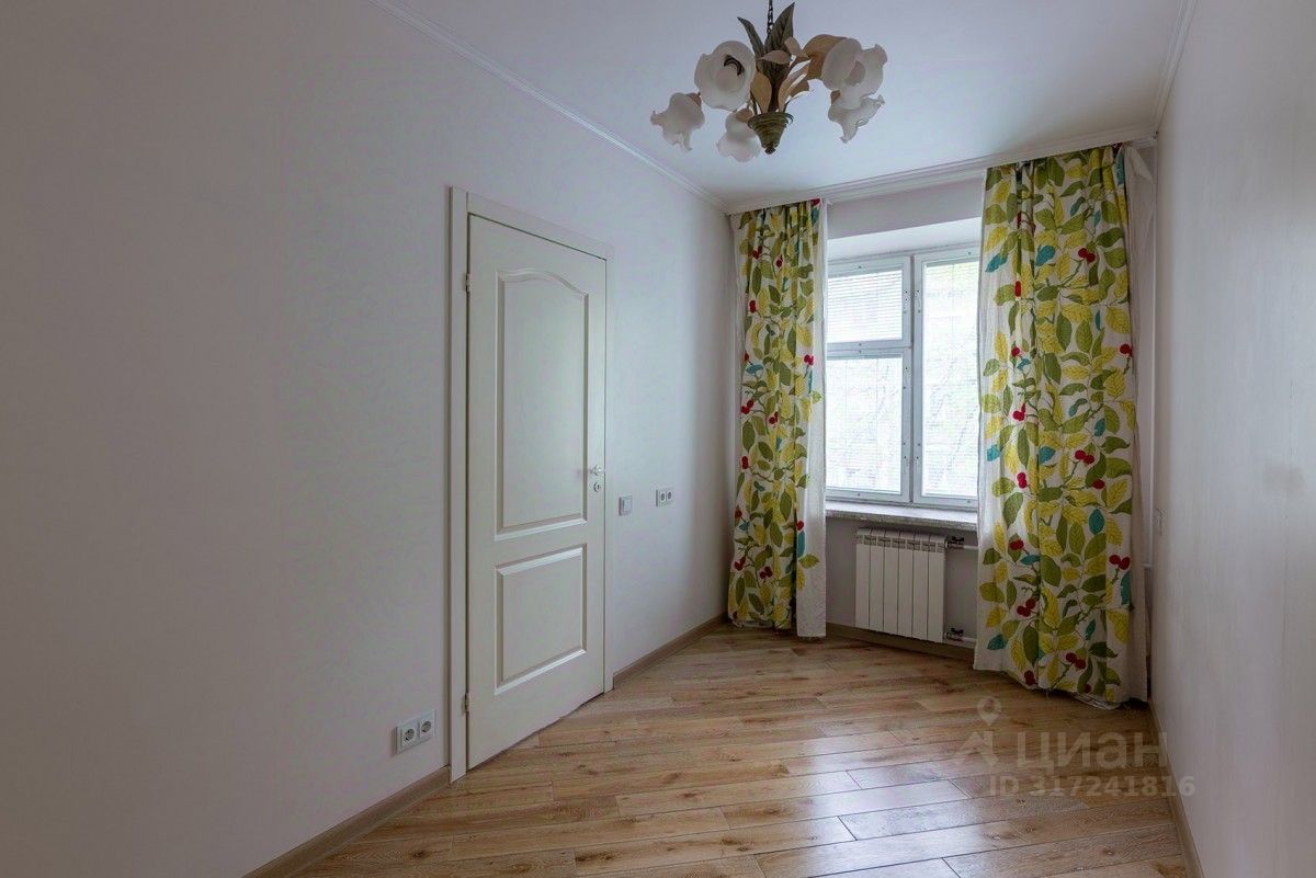 Продажа 2-комн квартиры на вторичном рынке Красноармейская улица, 8К3