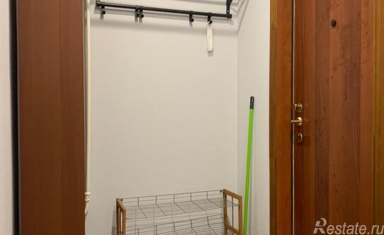 Аренда 1-комн квартиры на вторичном рынке Декабрьская Б. ул,  д. 4