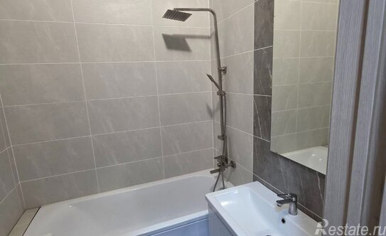 Продажа 1-комн квартиры на вторичном рынке Колпино г, Понтонная ул,  д. 13 к1