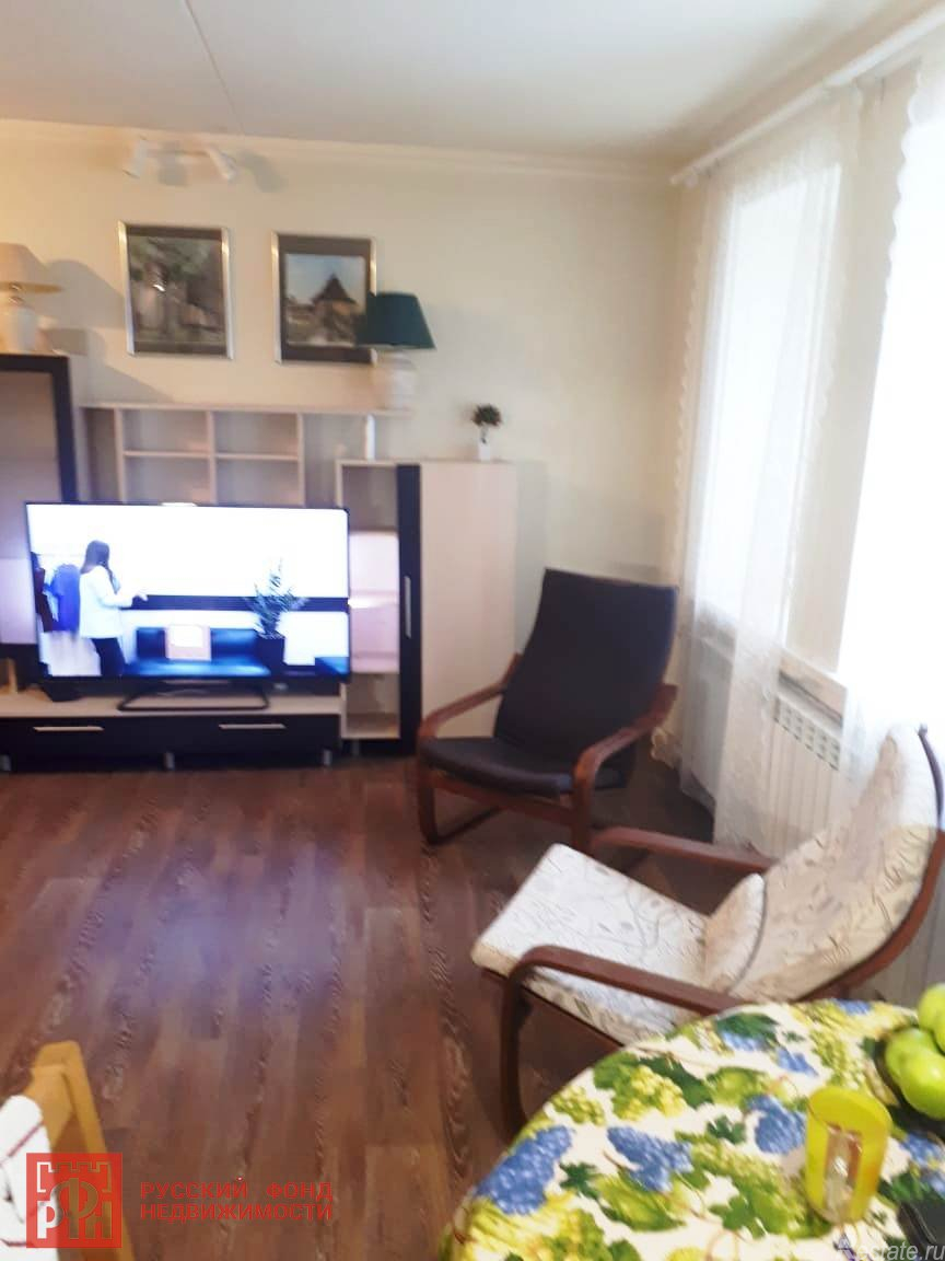 Продажа 2-комн квартиры на вторичном рынке Зеленогорск г., Ленина пр.,  д. 25