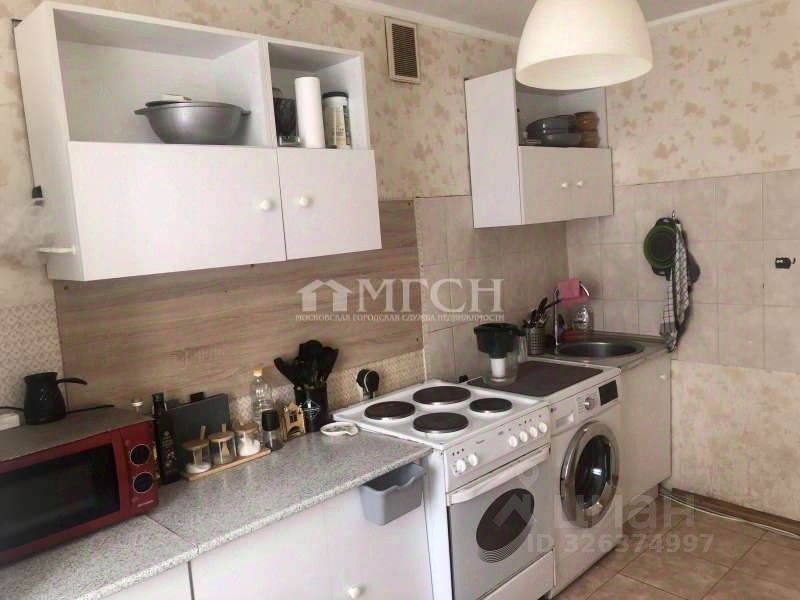 Продажа 2-комн квартиры на вторичном рынке Ставропольская улица, 52К1