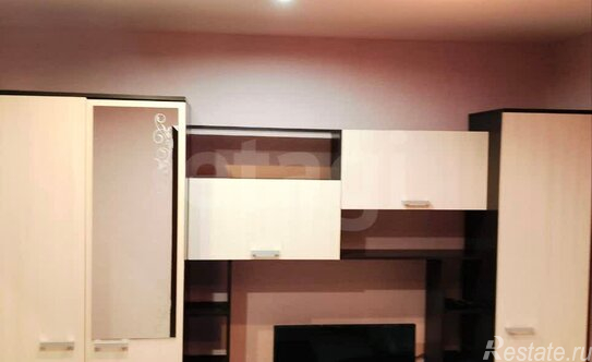 Продажа 1-комн квартиры на вторичном рынке Киришский район, улица Строителей,  д. 22