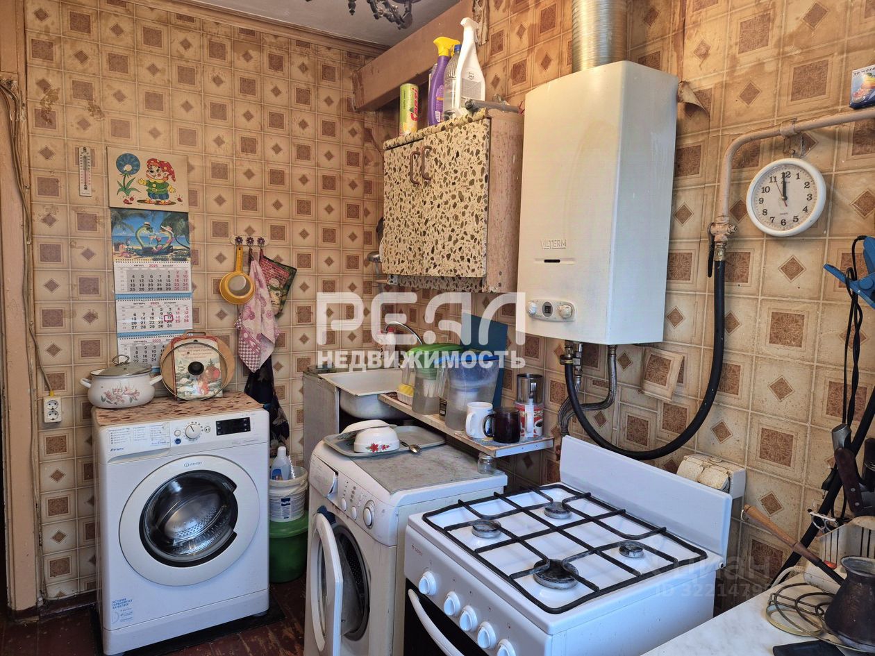 Продажа комнаты Гатчина, улица Крупской, 4