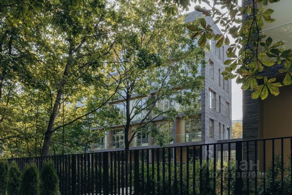 Продажа 3-комн квартиры на вторичном рынке проезд Досфлота, 12