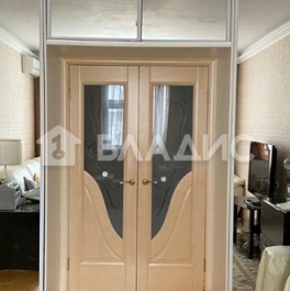 Продажа 3-комн квартиры на вторичном рынке улица Маршала Савицкого,  д. 28