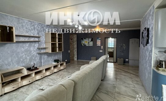 Продажа 4-комн квартиры на вторичном рынке Въезд на территорию дома,  д. 11 к2