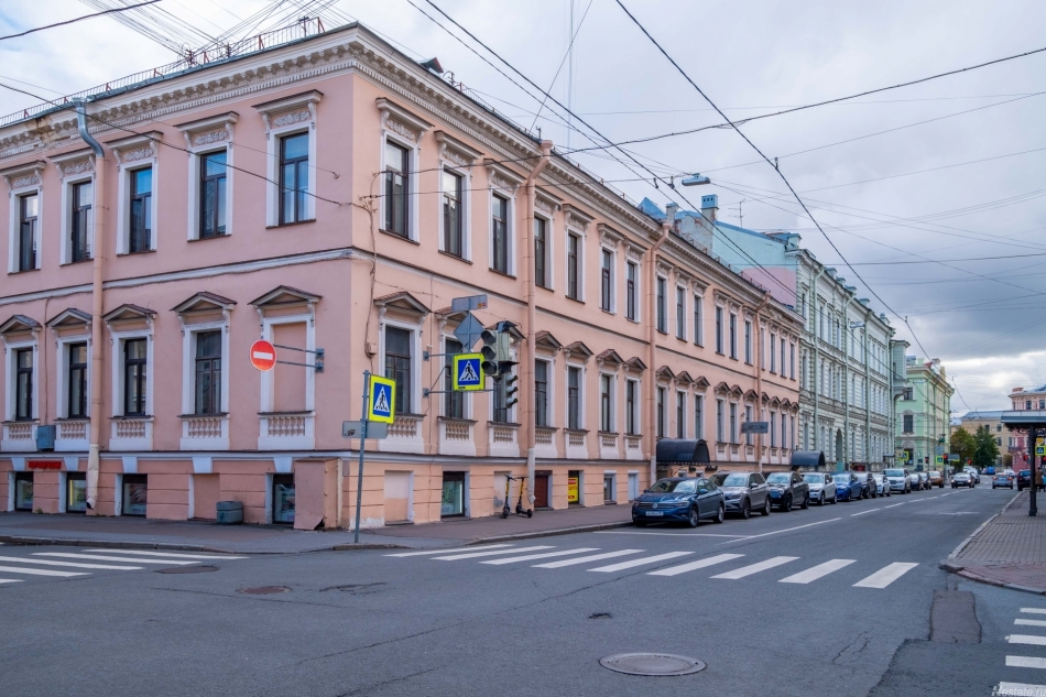 Продажа 2-комн квартиры на вторичном рынке Почтамтская ул,  д. 12