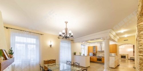 5-комн квартира Пушкин г., Дворцовая ул., 5