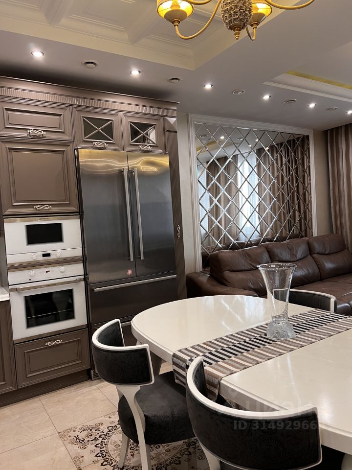 Продажа 3-комн квартиры на вторичном рынке Профсоюзная улица, 64к2