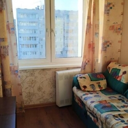 Аренда 2-комн квартиры на вторичном рынке Живописная улица,  д. 15