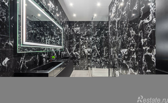 Продажа 3-комн квартиры на вторичном рынке ул Судостроительная,  д. 8,  к. 1