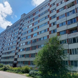 Продажа 2-комн квартиры на вторичном рынке Приладожский пгт., Садовая ул. ,  д. 4