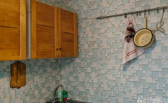 Продажа 2-комн квартиры на вторичном рынке улица Молостовых,  д. 8 к4