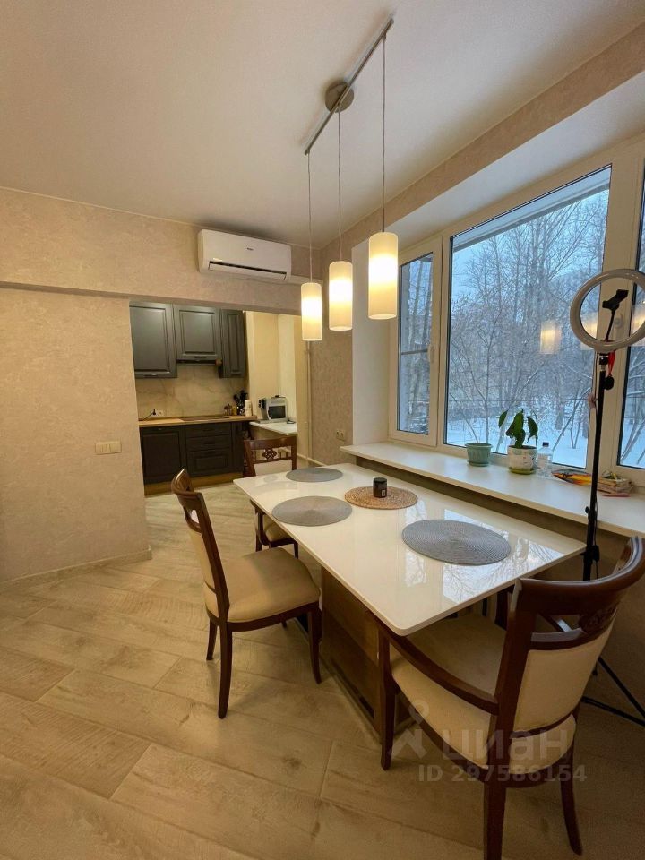 Продажа 2-комн квартиры на вторичном рынке Новозаводская улица, 2К1