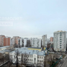 Продажа 2-комн квартиры на вторичном рынке Рабочая улица,  д. 33