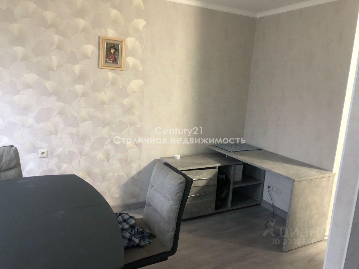 Продажа 3-комн квартиры на вторичном рынке Планетная улица, 18