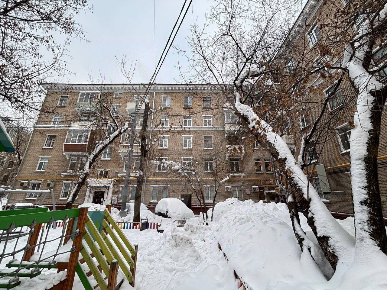 Продажа 2-комн квартиры на вторичном рынке Новоподмосковный 6-й пер,  д. 10
