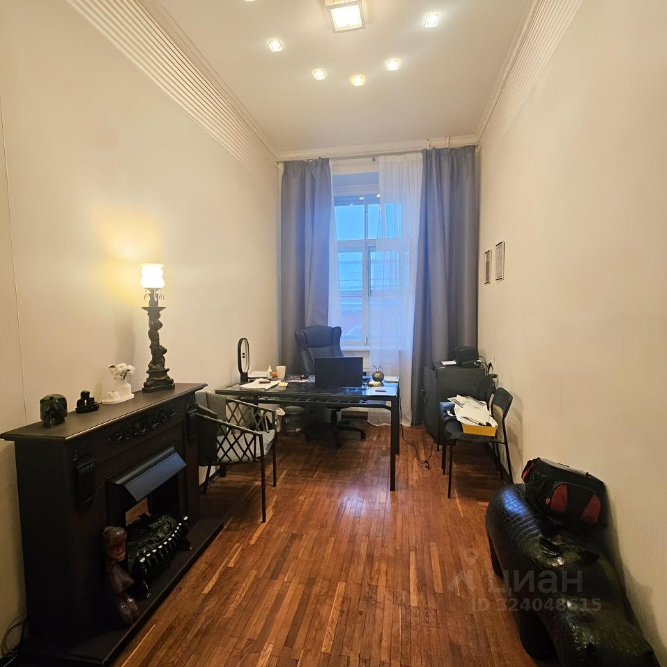 Продажа 3-комн квартиры на вторичном рынке Шпалерная улица, 28