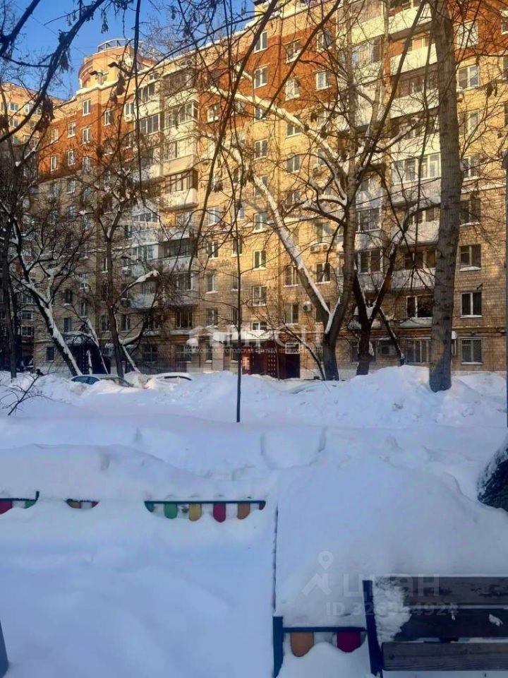 Продажа 2-комн квартиры на вторичном рынке проспект Андропова, 26