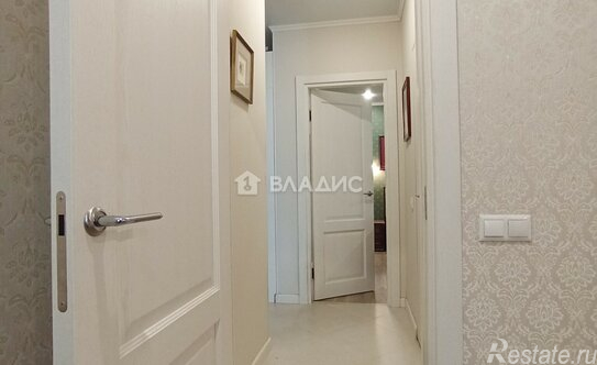 Продажа 2-комн квартиры на вторичном рынке Рябиновая улица,  д. 3 к4