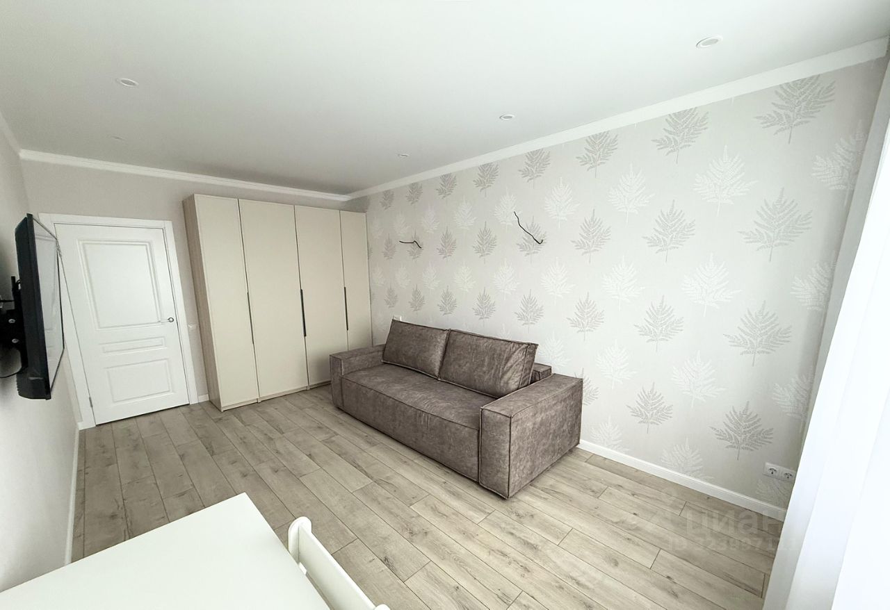 Продажа 2-комн квартиры на вторичном рынке Химки, улица Академика Грушина, 10