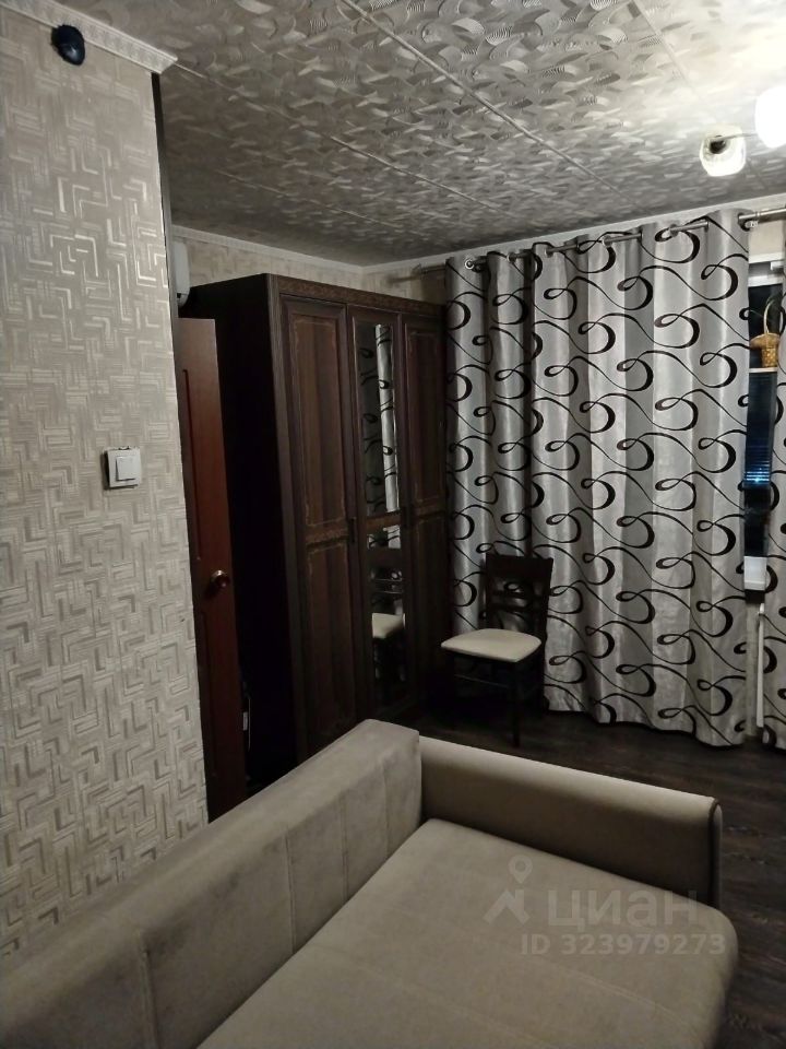 Продажа 1-комн квартиры на вторичном рынке Нахабино пгт, улица Красноармейская, 61