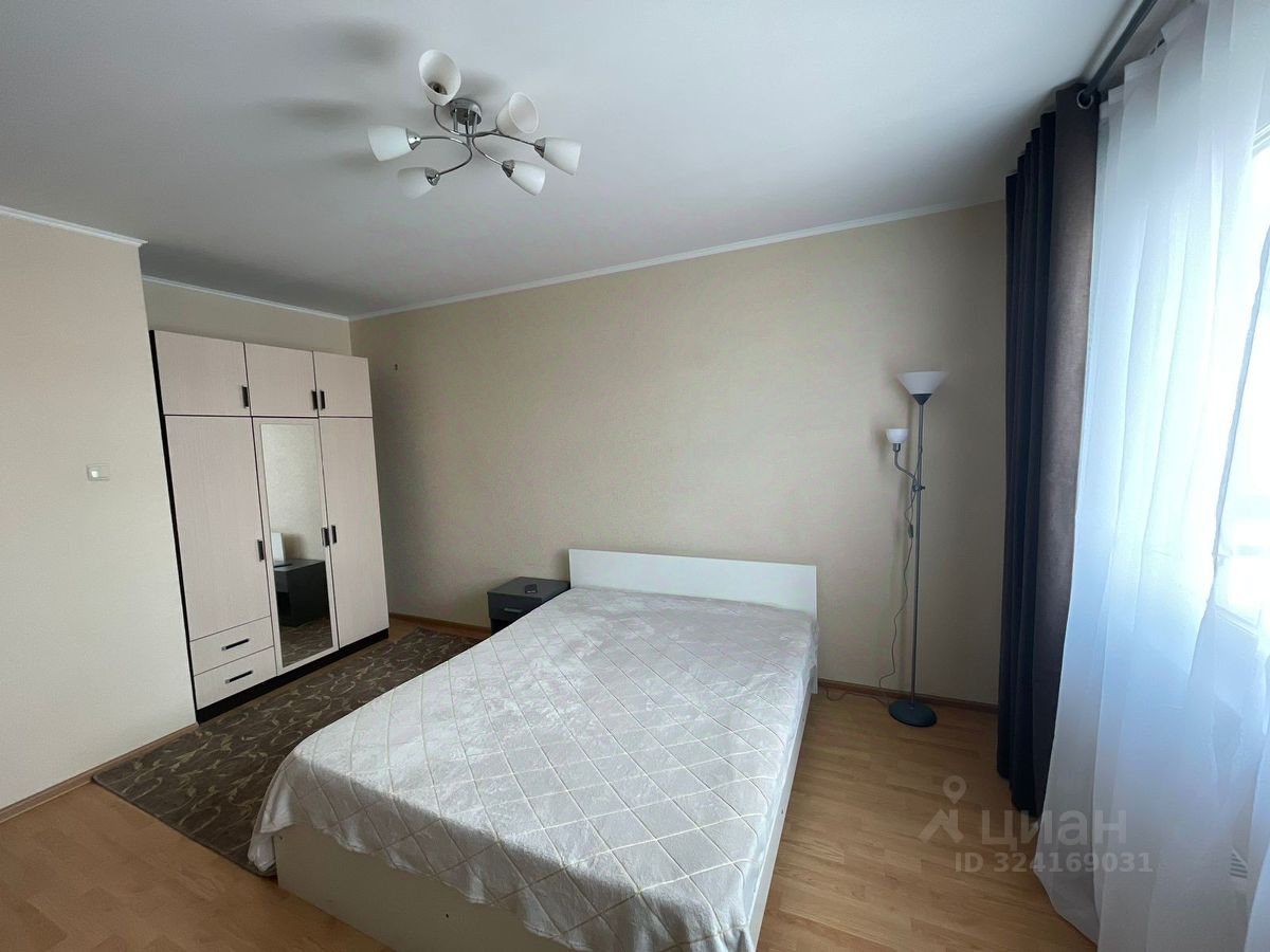 Аренда 1-комн квартиры на вторичном рынке улица 2-я Нововатутинская,  д. 3