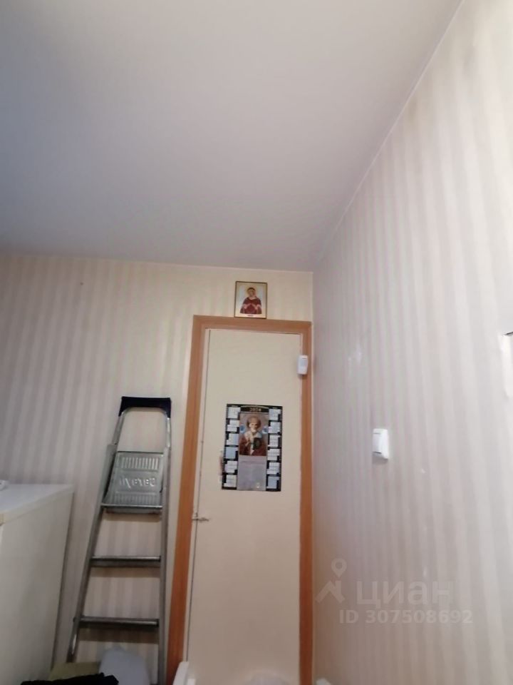 Продажа 1-комн квартиры на вторичном рынке пос. Стрельна, улица Гоголя, 9