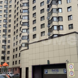 Продажа 2-комн квартиры на вторичном рынке улица Мастеркова,  д. 1