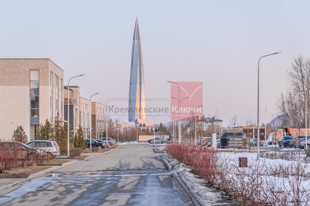 Продажа 3-комн квартиры на вторичном рынке Лахта тер., улица Новая, 51к10