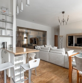 Продажа 3-комн квартиры на вторичном рынке улица Петровка,  д. 28