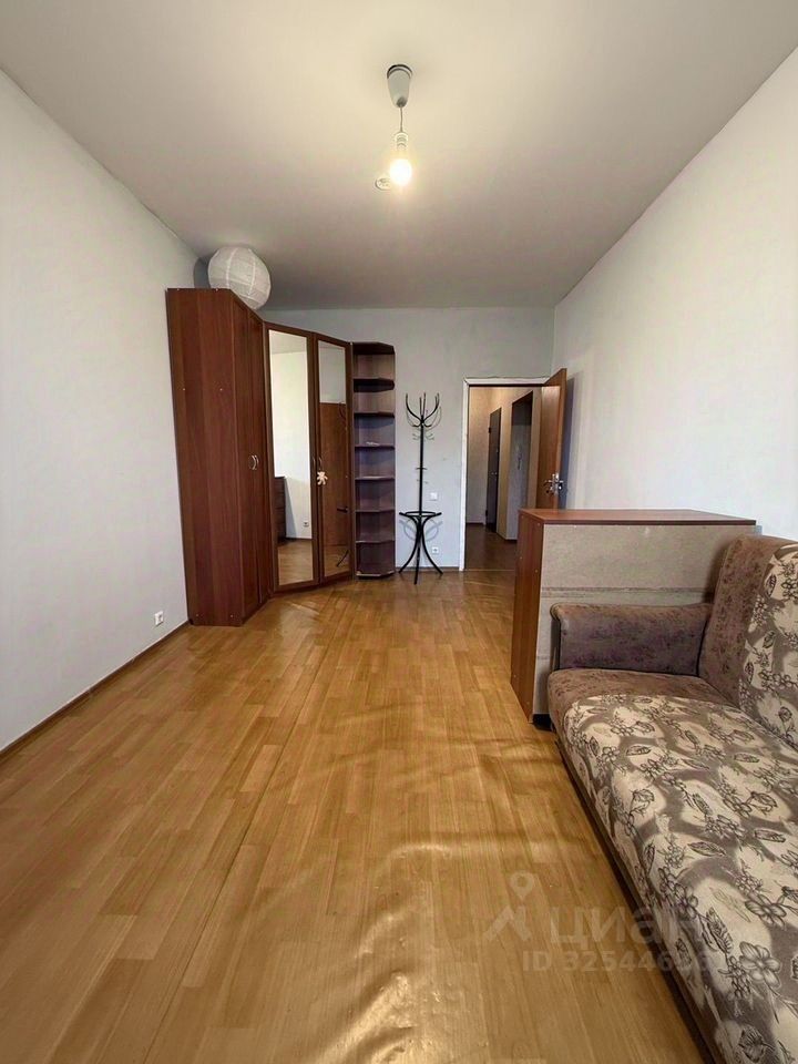 Продажа комнаты проспект Героев, 26к2