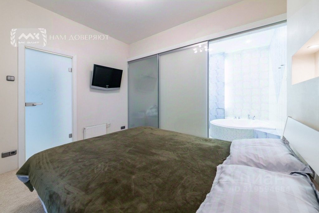 Продажа 3-комн квартиры на вторичном рынке Фурштатская улица, 20